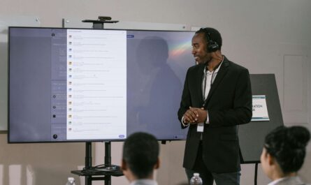 Design team in a virtual workshop meeting using AI tools for remote collaboration